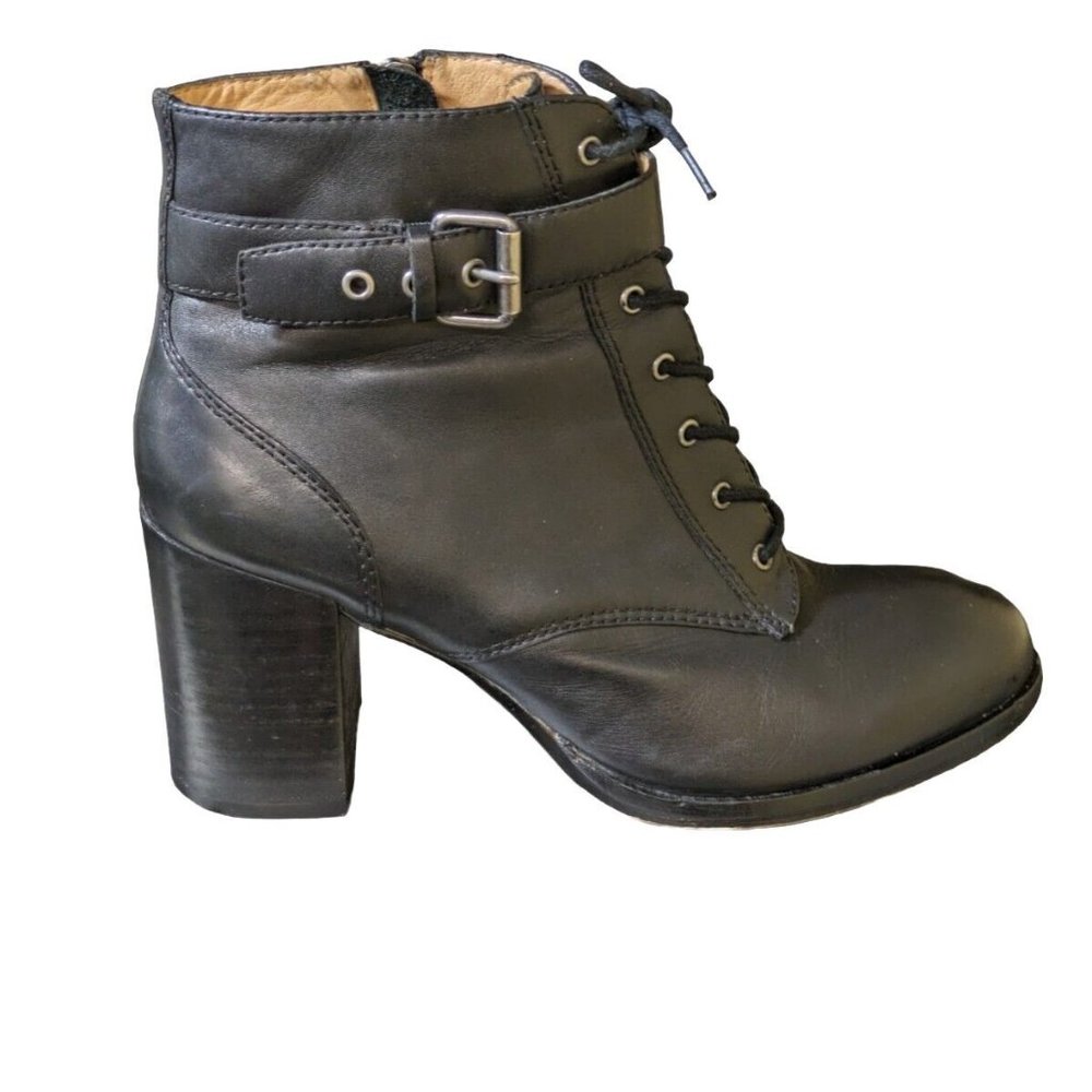 Bettye Muller Womens 9.5 Black Leather Heeled Boots Bootie Side Zipper Buckle